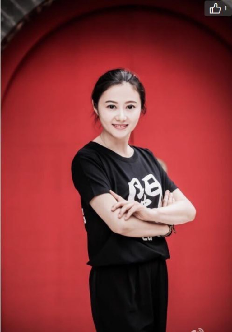 播音主持|她曾是央視主持，巔峰時(shí)辭職，二婚上《非誠(chéng)勿擾》1小時(shí)牽手富商