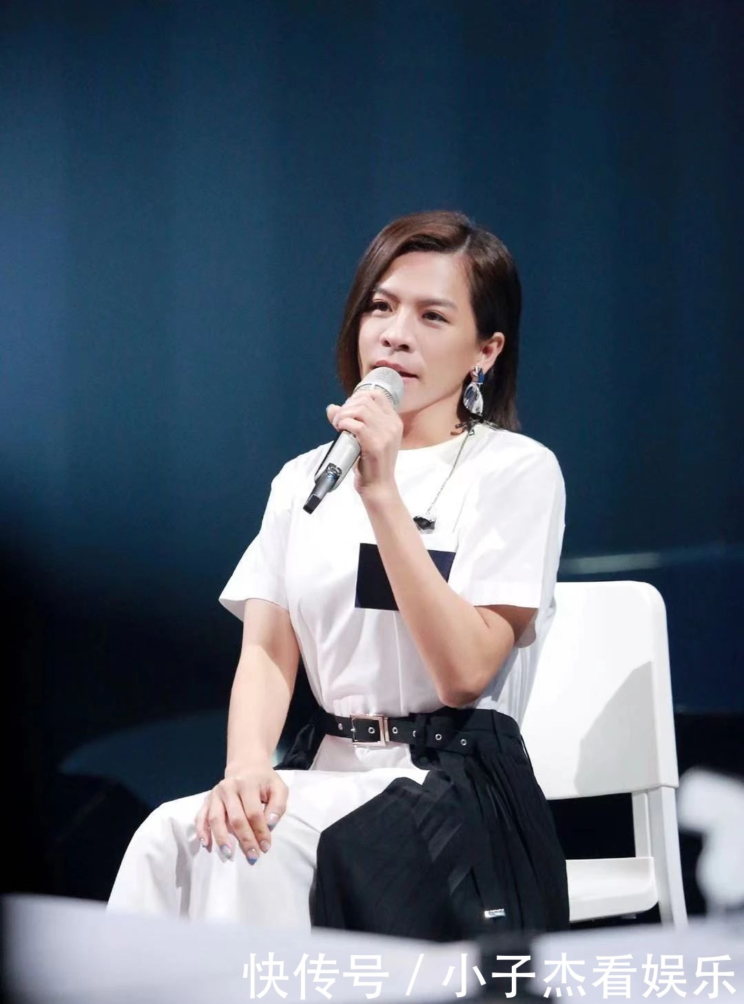 ktv|蛰伏太久的她,被什么“藏”住了?