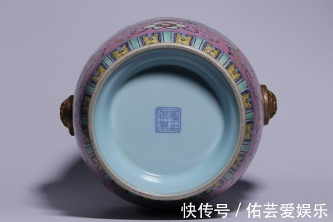 雍正@清代,“雍正御制”胭脂红轧道粉彩开窗人物故事纹灯笼瓶