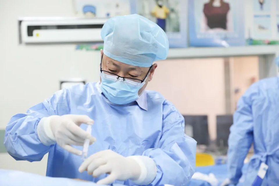 介入治疗|子宫腺肌症导致痛经8年多，介入栓塞技术成功根除痛经保全子宫