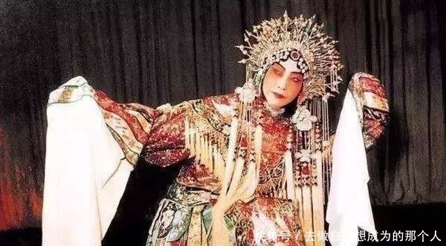 梅兰芳究竟有多红?演出的门票一票难求,出场费高达10根金条