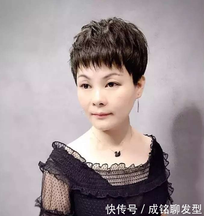 减龄|现在除了空气刘海还流行哪些刘海?七款网红刘海,时尚减龄又养眼