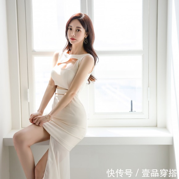 时尚|女神孙允珠时尚搭配:卡塔尼亚晶莹砂砾飘绢晚礼裙