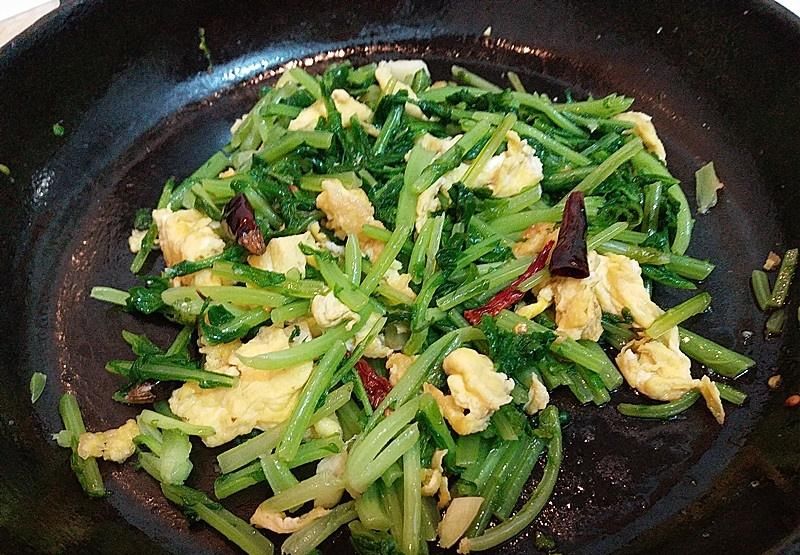 吃萝卜不如吃它，维C是萝卜的2倍多，化痰止咳助消化，2元1把