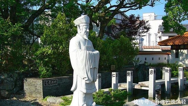 西游记|《西游记》吴承恩用石猴讲谁出生异于常人 之后又讽刺了什么!