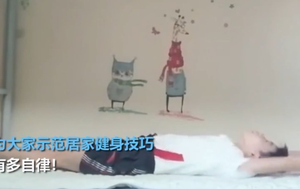奥运冠军|自律又朴素!全红婵隔离期间躺铁床训练,房间太过简陋令网友心疼