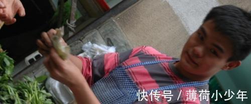 现状|卖菜哥牵走人气女嘉宾,7年后看到现状,大家再也不信牵手成功了