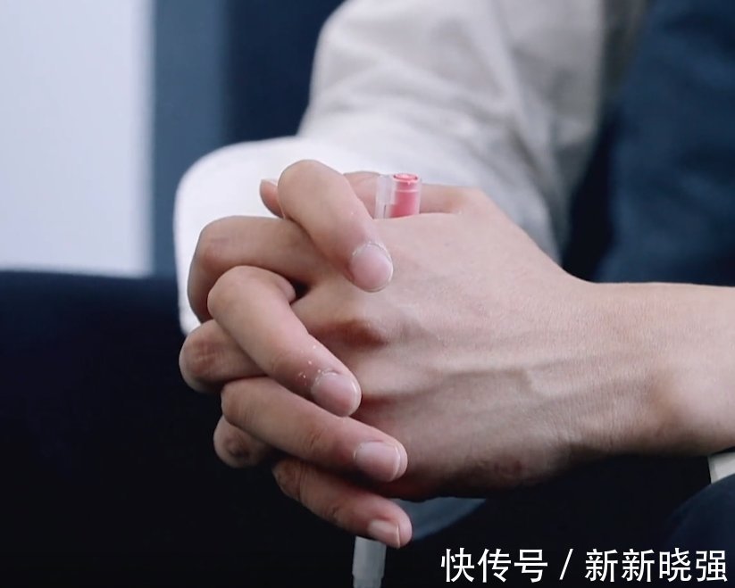 复读生|丁辉遭到淘汰,周深撒贝宁表情严肃:学历意味着更高的起点