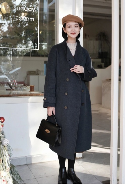 裙装 适合成熟女性的大衣穿搭示范,雅致减龄,看起来简单且体面