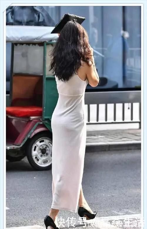 背影杀 辣妈真会穿,还别小瞧“睡衣裙”,能亮出极品的背影杀吧