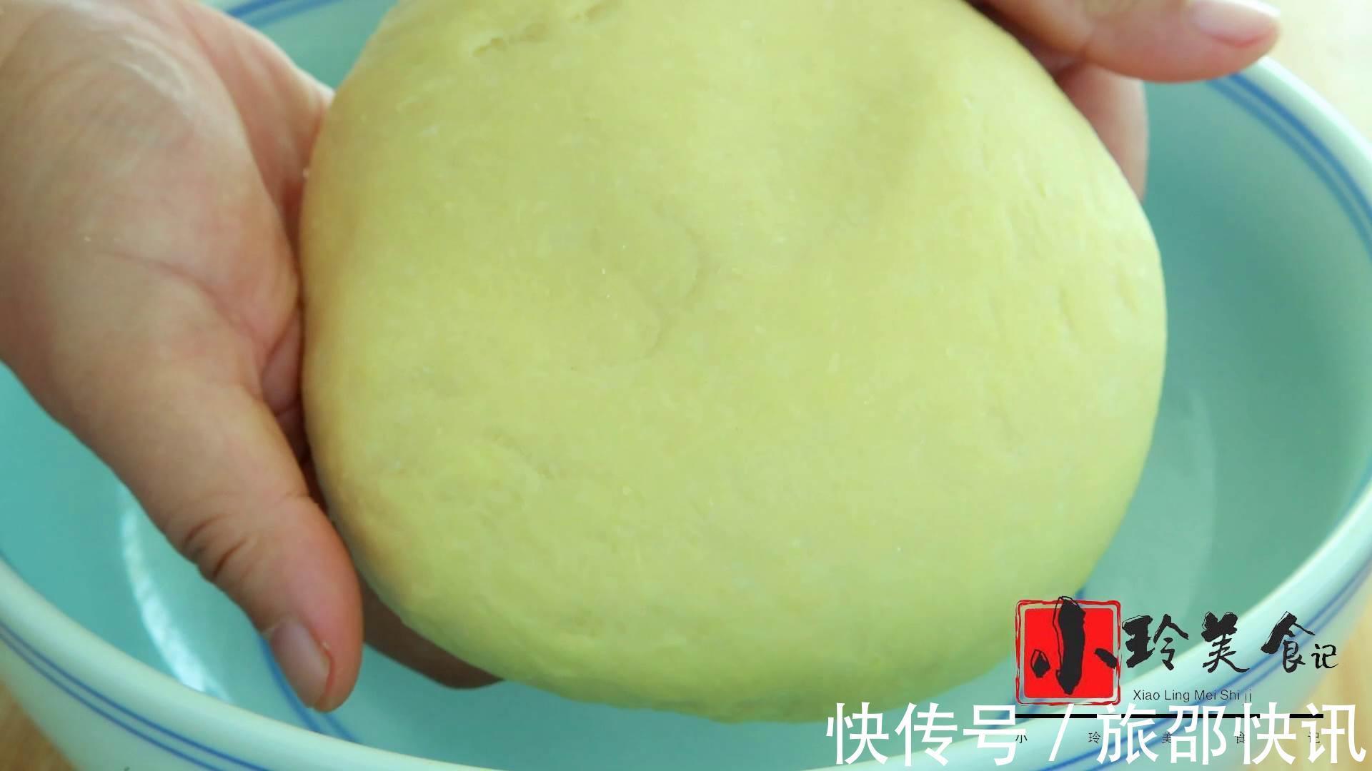 做法|蒸面包最靠谱的做法,家里有面粉就能做,暄软拉丝,比烤得还好吃