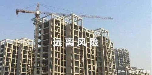售楼小姐|去售楼部看房,一进门就问是不是第一次来,有什么门道!
