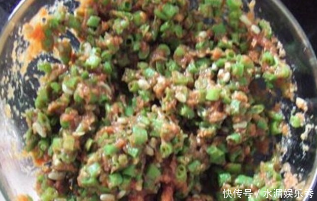 包饺子|包豆角馅饺子,用生的好还是焯水好很多人做错,难怪不好吃