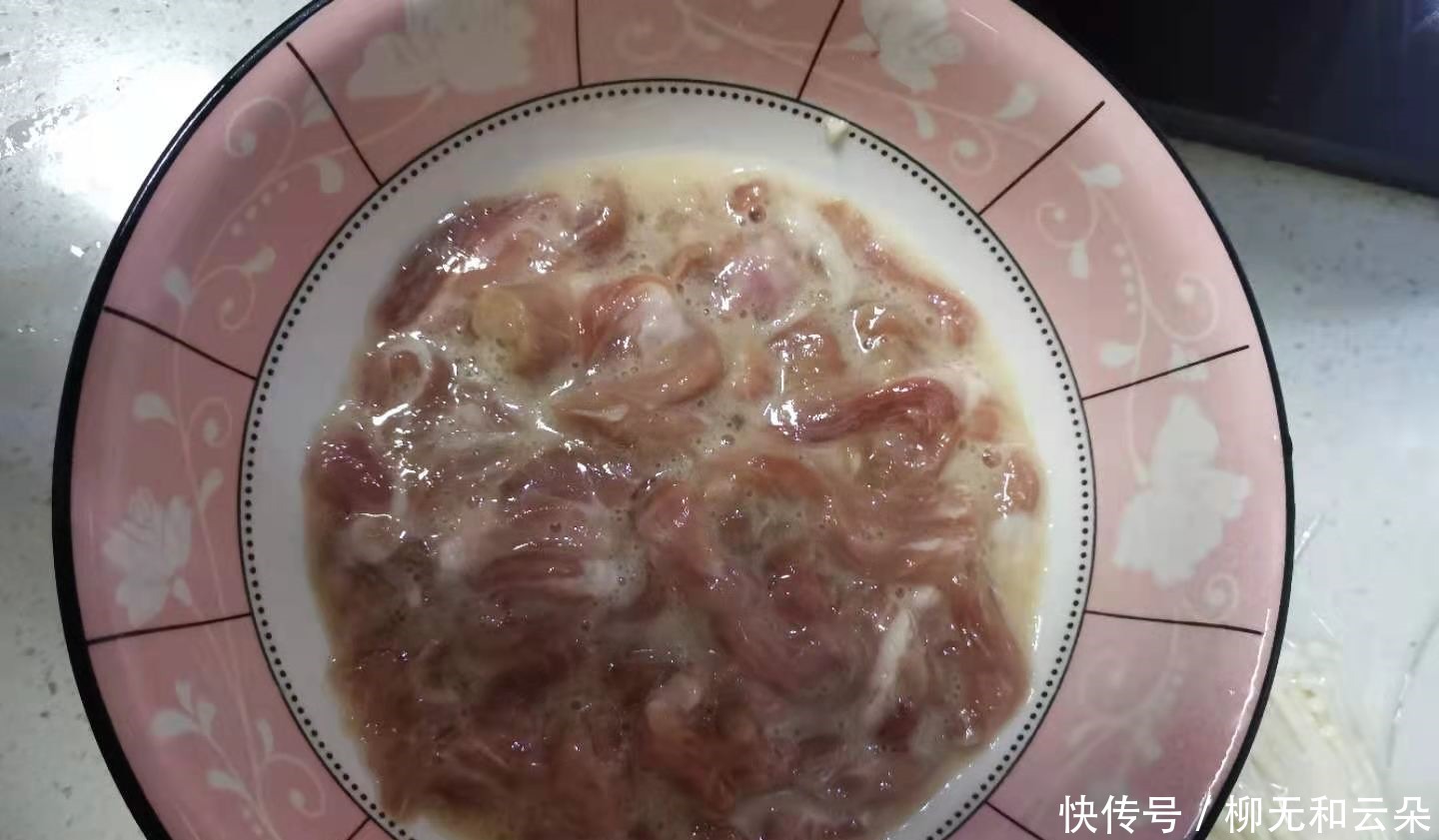 鱼香肉丝别总出去吃啦,学会自己在家做,孩子爱吃还简单。