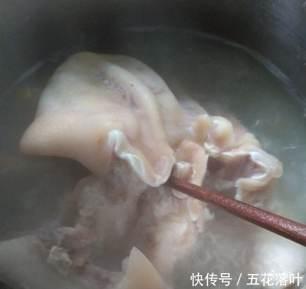 酒店|只有做夏天才是猪耳朵美味,且味道一点也不比酒店差