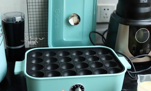 风靡小吃街的章鱼小丸子,在家自己做,超简单,一次就成功了