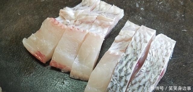 豆腐炖鱼如此做,营养美味又好吃,出锅香味四溢