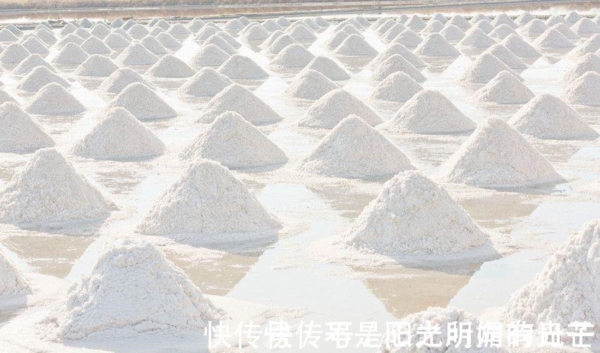 清洗白色衣服的小妙招, 教你轻轻松松洗白衣服！