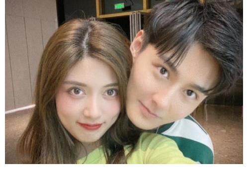 马子佳|马子佳抛弃洪成成，宋祖儿“预言成真”：他只想给世界女孩一个家