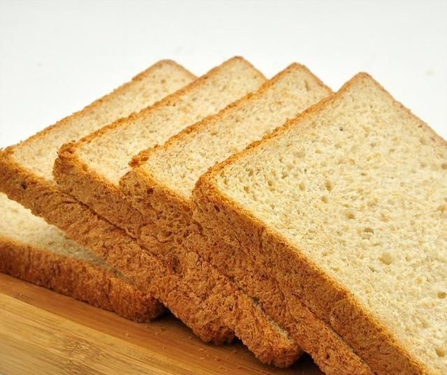 分钟|鸡蛋火腿三明治,5分钟就能搞定的低脂早餐,早餐自己做