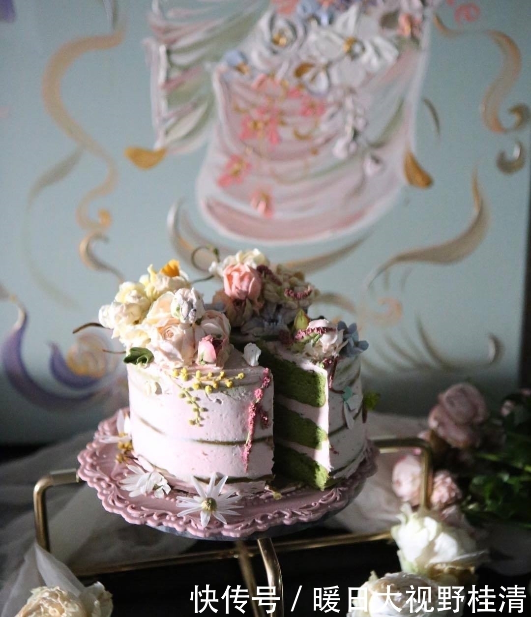撩人|她做的鲜花蛋糕太撩人,看完后全世界都惊艳了