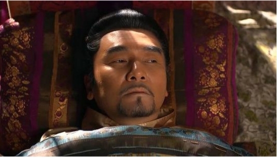 交代|芈月传秦王临死之前交代樗里疾我死后杀了芈月,此女是祸患