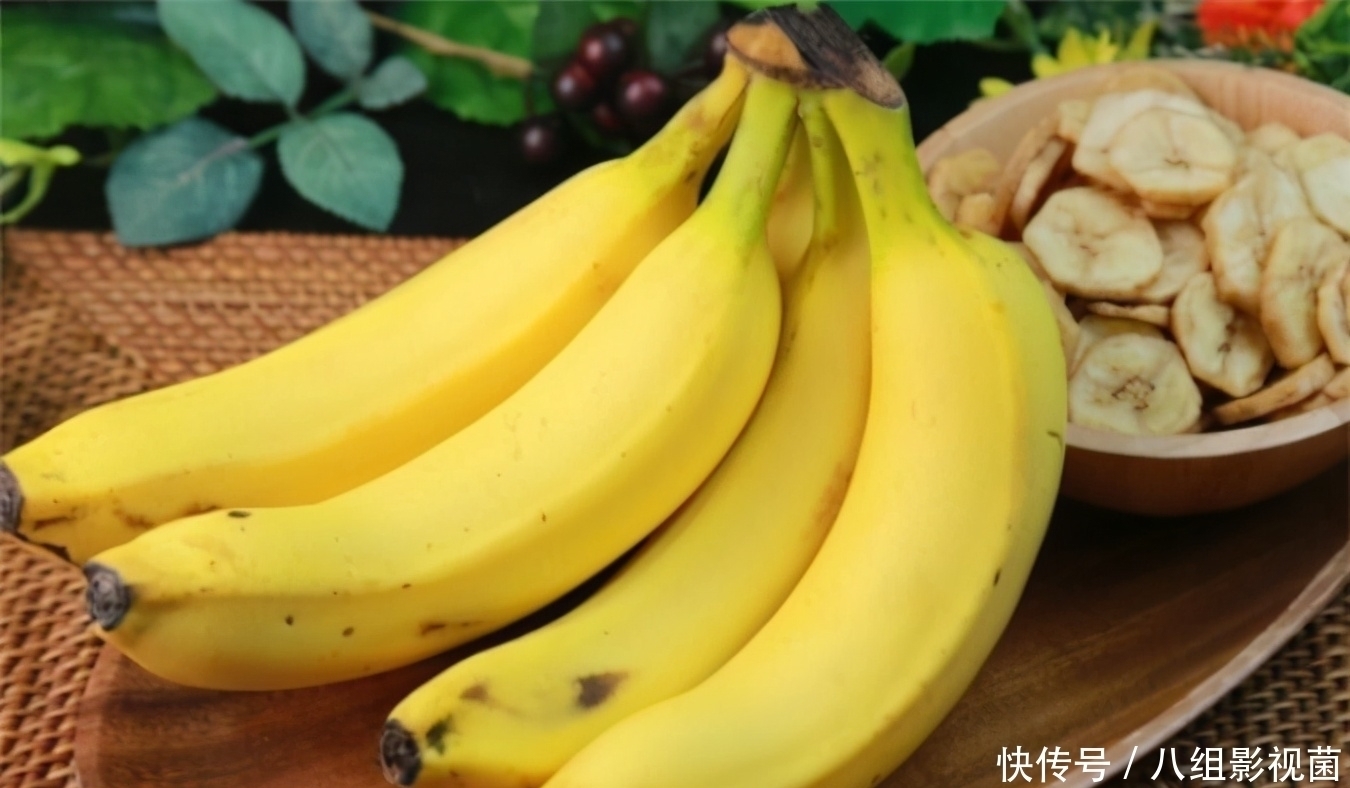 艺术品！85万一根天价香蕉，在展会上被饥饿的游客一口吃掉，游客结局如何