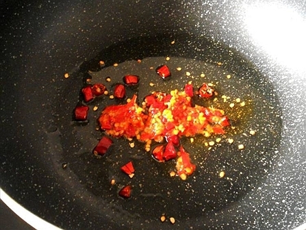 常吃|这道凉拌菜,简单味美,常吃让我们远离脂肪肝