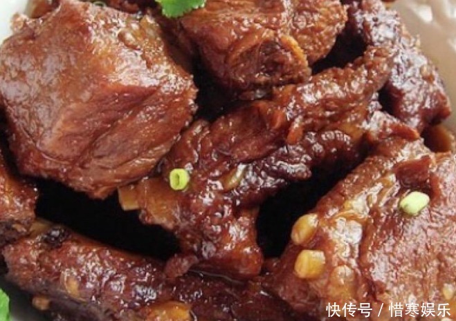 炖牛肉用不用焯水大厨教你正确做法,牛肉软烂入味,不腥不膻