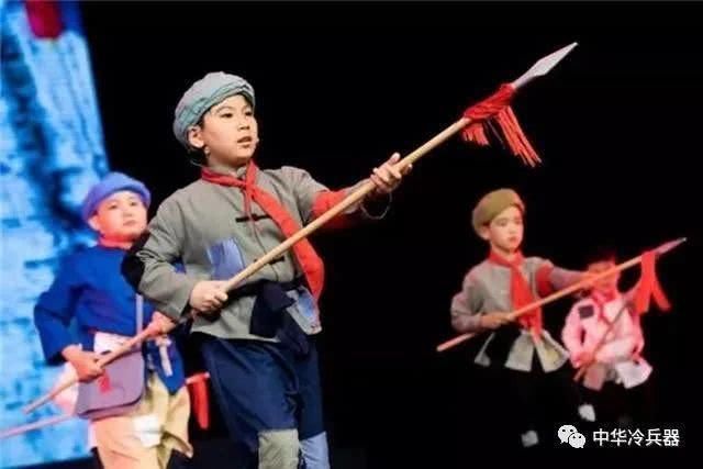 红缨枪这么强,为何金庸古龙笔下的武侠人物,鲜有使用长枪的大侠?