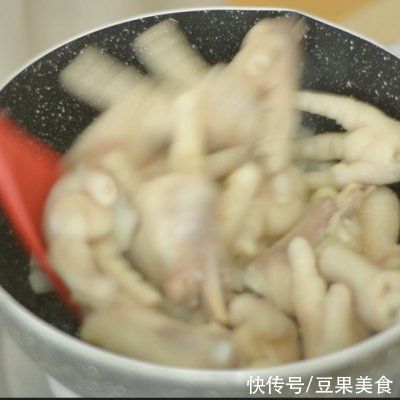 香糯鸡爪煲|#一勺葱伴侣，成就招牌美味#香糯鸡爪煲