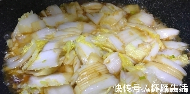 爽脆|炒白菜时,牢记“3窍门”,白菜炒好爽脆可口,和饭店的一样好吃