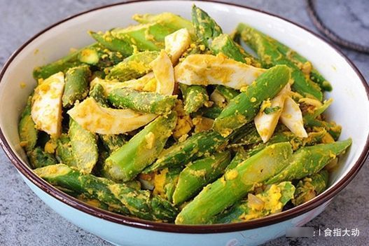 大盘|口感一级棒的家常菜,酸辣爽口特别开胃,吃完一大盘还不过瘾