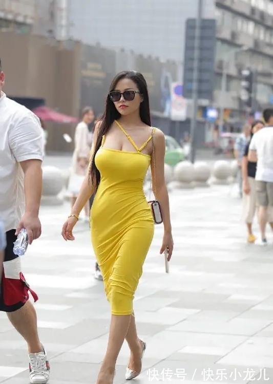 连衣裙 时尚大气的连衣裙穿搭彰显简约利落气质,简约不失大气,时尚韩范