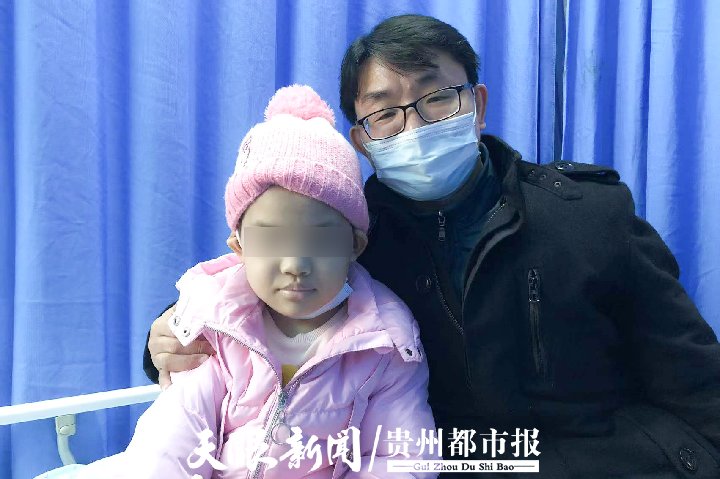 小嘉瑜|“帮帮我们，救救孩子！” 7岁女孩患重型再生障碍性贫血，造血干细胞移植费用让父母犯愁