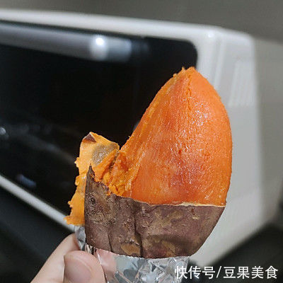 这么好吃的香甜软糯的烤番薯做法，现在知道还不晚