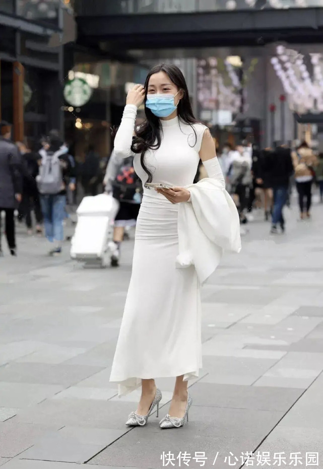穿搭 “小肚子”女性的痛点,低腰裤可遇而不可及,穿搭应从长远打算!