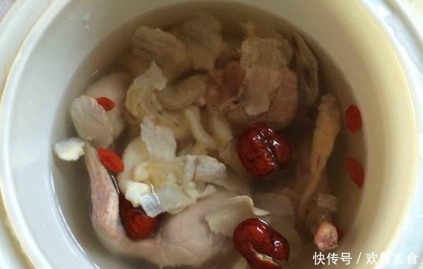 夏天出汗多要常吃这肉,比牛肉便宜,比羊肉滋补,一年四季不闹病