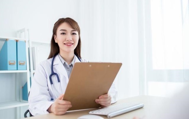 稀饭|医生忠告这5种辅食不要给宝宝吃,伤胃又伤身,家长们应该知道