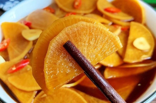 冬天多吃萝卜，简单加料一腌酸甜脆爽，当天做当天吃，分享做法