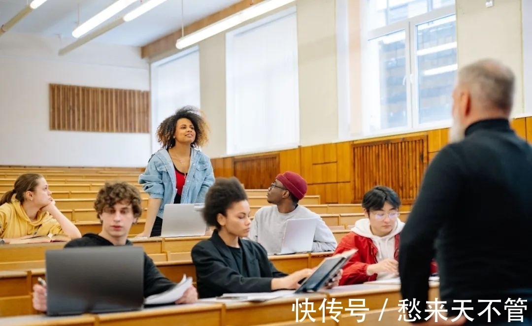 莫里#这本畅销了23年的人生之书,每个人都应该停下来读一读