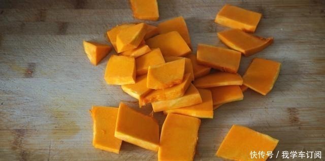 香甜|我家三天两头吃南瓜,这做法特别受欢迎,一出锅就吃了快10个