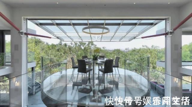 升降板|为了给老公圆梦,她砸7000万耗时三年把家改成“宇宙飞船”,网友这妻子从哪找的