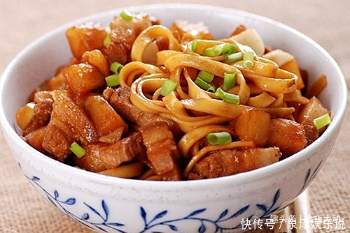 面食|一上桌就抢光的美味面食,几口一个,好吃到舔盘,两天不吃就特想