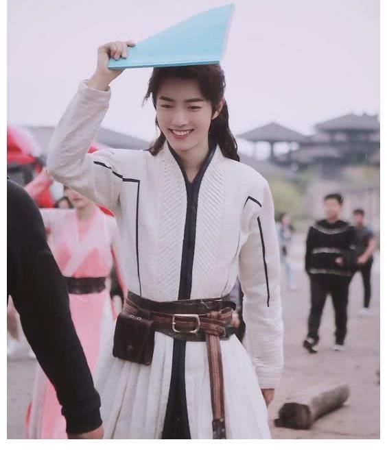 實力|肖戰憑實力再度出圈，拿下“鵝廠”全球代言人，作品三輪上星央視