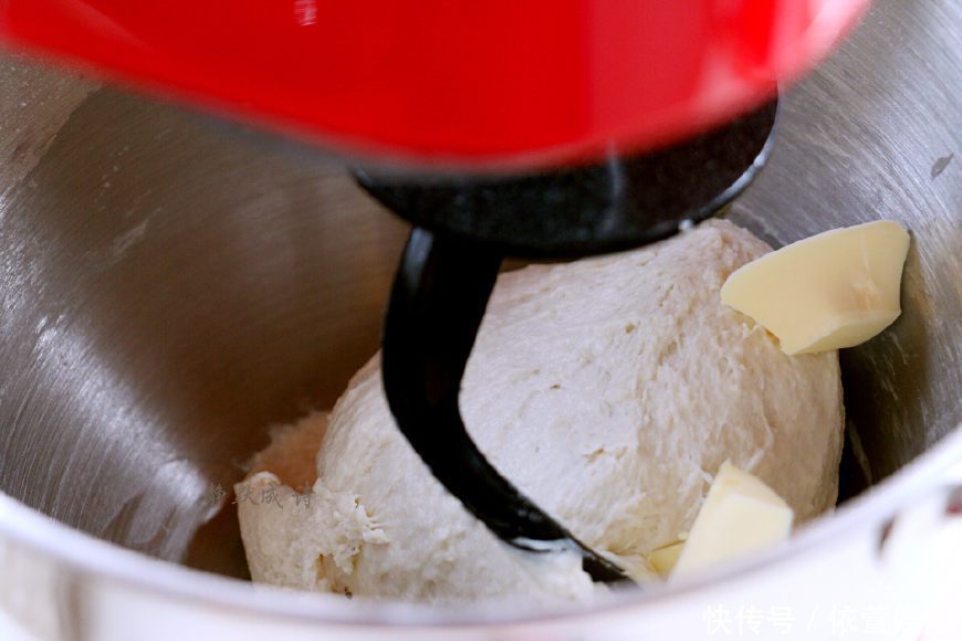 流行于美食圈的一款吐司,简单醇香,柔软百搭,面包房的没法比