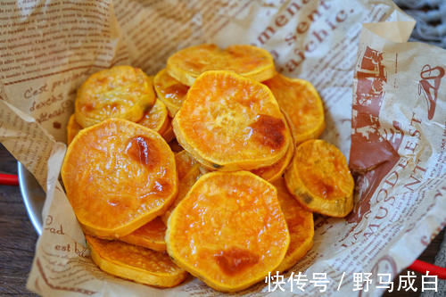 红薯不要蒸着吃了，这样做比路边摊烤红薯还好吃，香甜可口又简单