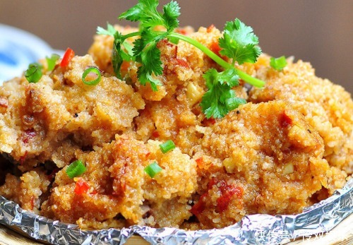 排骨一口一个,真过瘾,软烂入味好吃不腻,别有风味,上桌即光