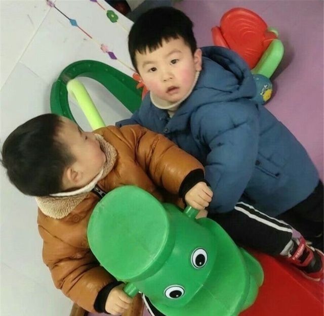 特征|孩子出现这4个特征,多半是被宠坏的迹象,很多父母却不以为然