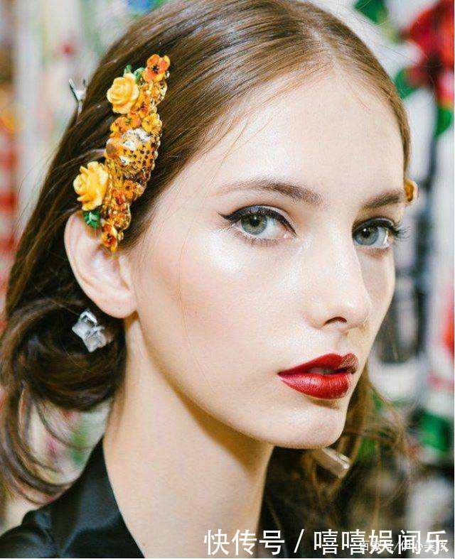 唇部|“长期涂口红”和“不涂口红”嘴唇,有3大区别,看完还化妆吗